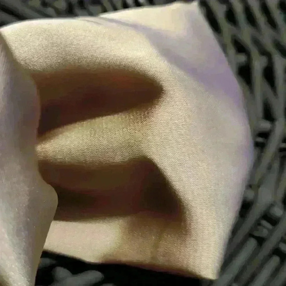 Satin  bow headband - Picture 3 of 8